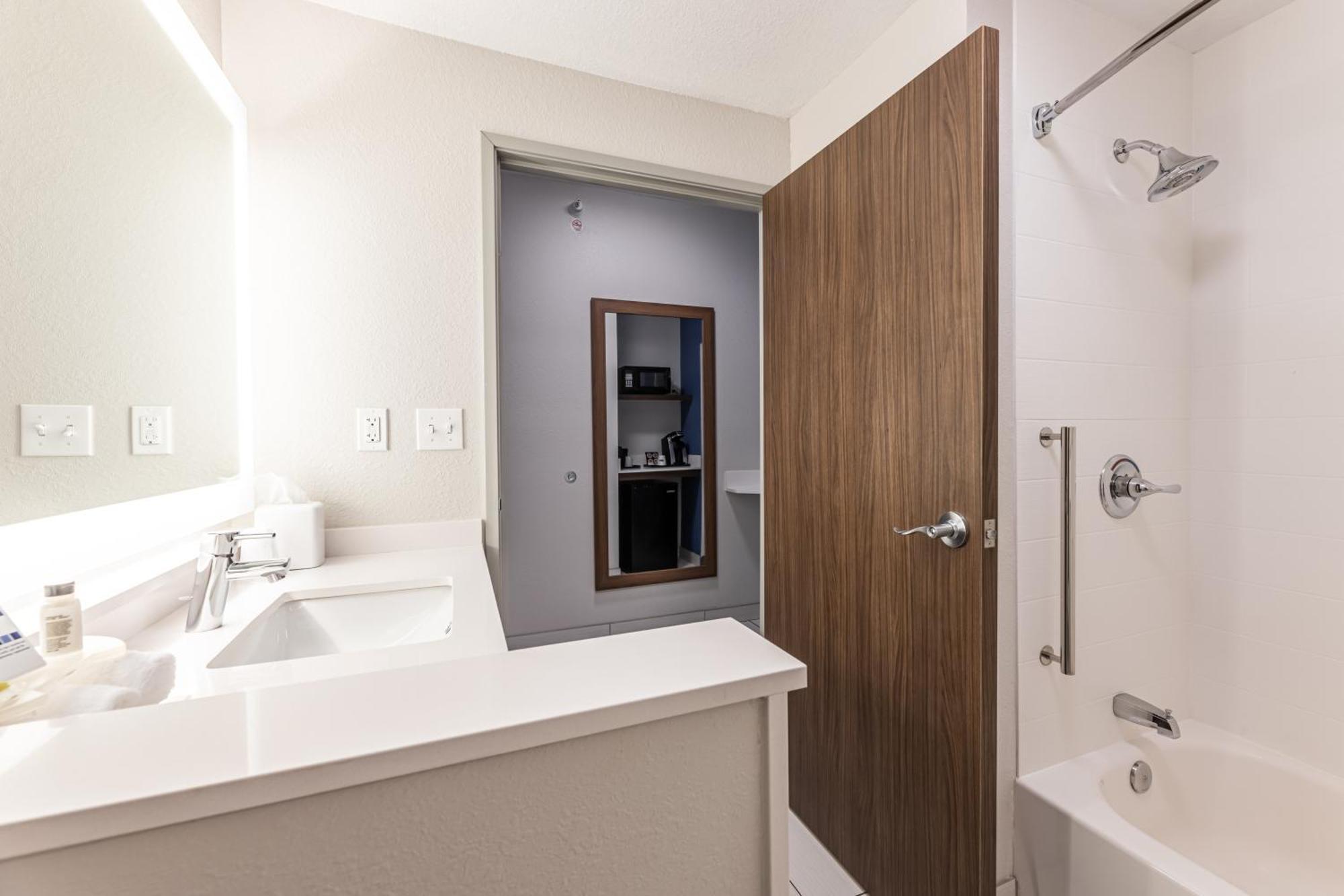 Holiday Inn Express & Suites - Rantoul By Ihg Eksteriør billede