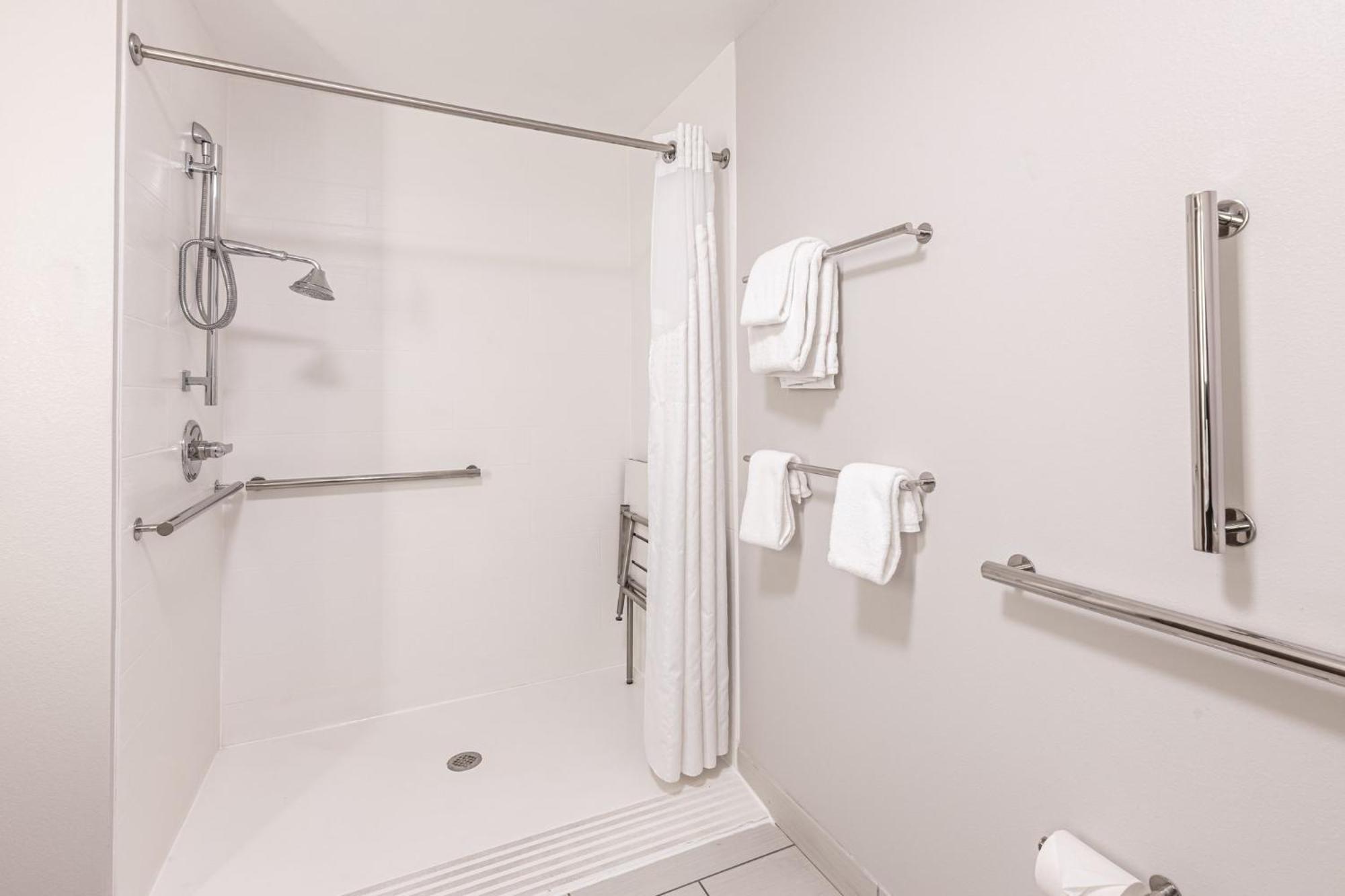 Holiday Inn Express & Suites - Rantoul By Ihg Eksteriør billede