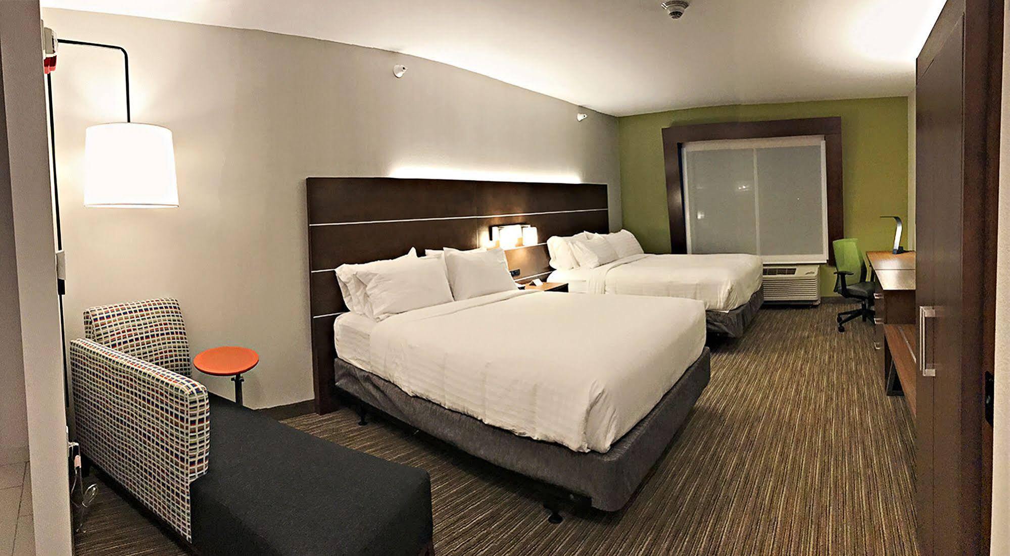 Holiday Inn Express & Suites - Rantoul By Ihg Eksteriør billede